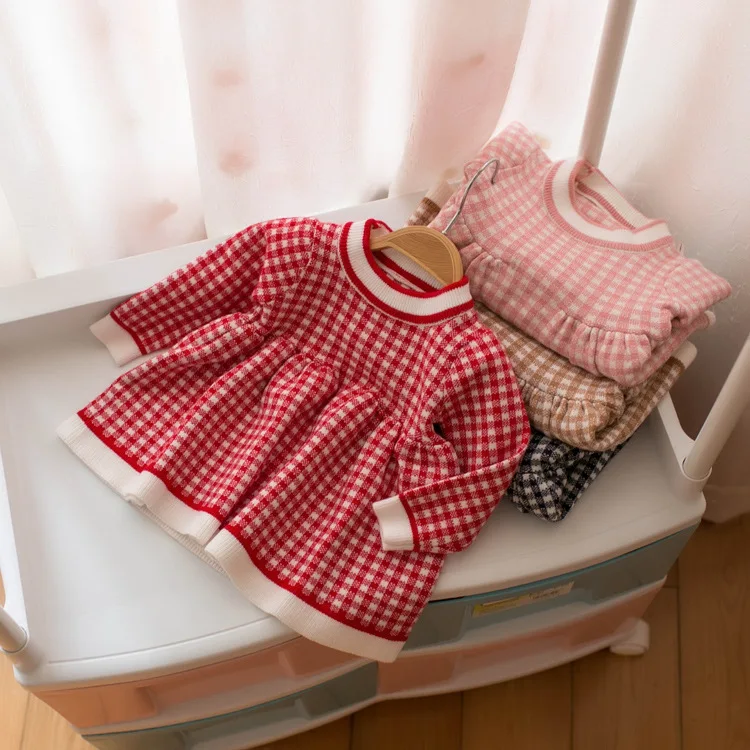 Neues kariertes, bedrucktes, langärmeliges, farbblockiertes, süßes und niedliches, modisches, warmes Mini-Wollkleid für Mädchen im Herbst und Winter. – Detail 13