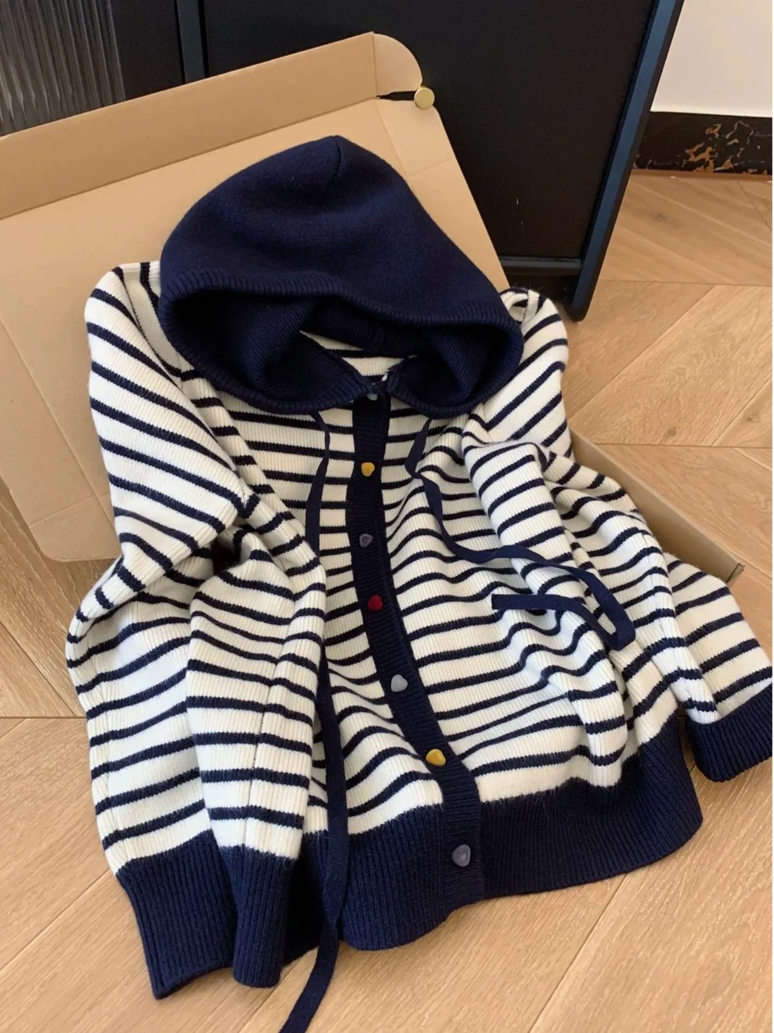 الراقية الأوروبية Sle مخطط اللون بلو محبوك سترة مفتوحة المرأة سترة فضفاضة Jaet الخريف الشتاء عادية تخفيف S...