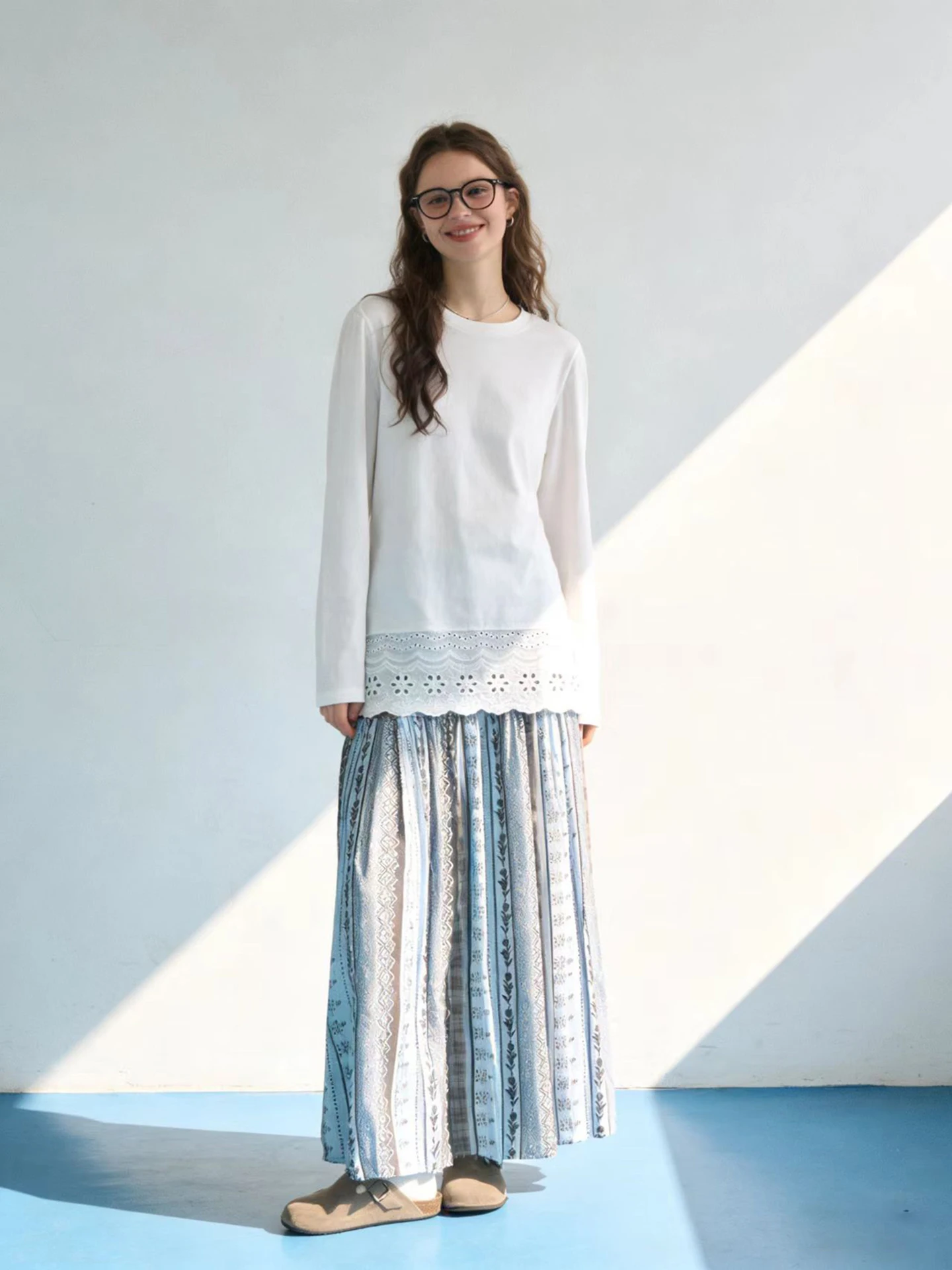 

HUAAPPUW Женская футболка из чистого хлопка с кружевным круглым вырезом и длинными рукавами, новая весенняя модель, дышащая, удобная, повседневная, стильная.