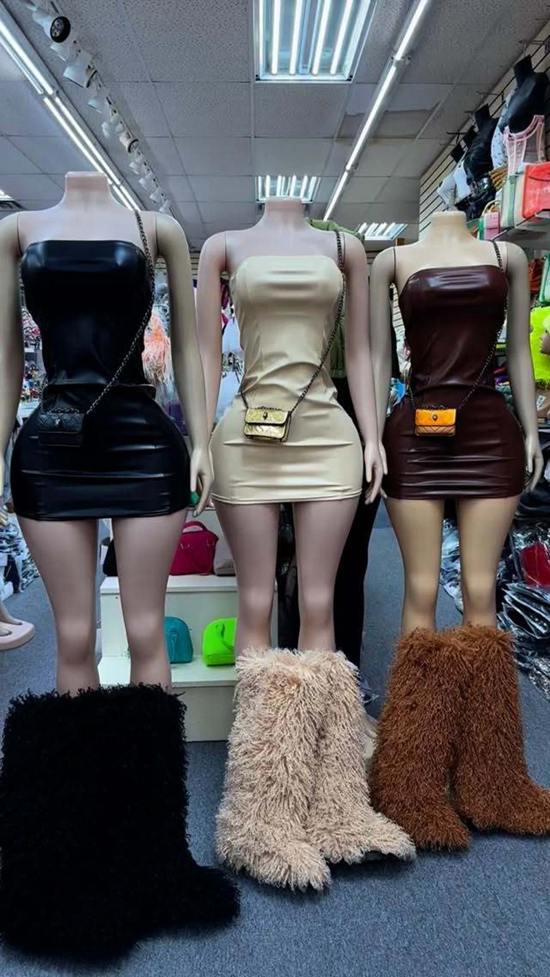 Mastering the Art of the Strapless Backless Bodycon Mini Dress: A Stylist's Guide to Confidence and Style
