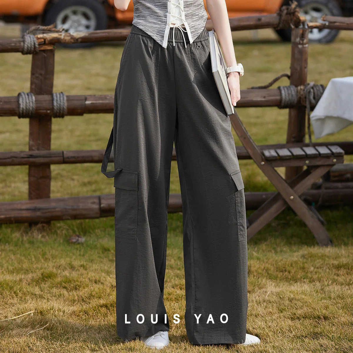 

LOUIS YAO Minimalist Straight Cargo Pants 2026 Spring/Autumn Casual & Stylish Non-Stretch Elastic Waist Long Women's Pants