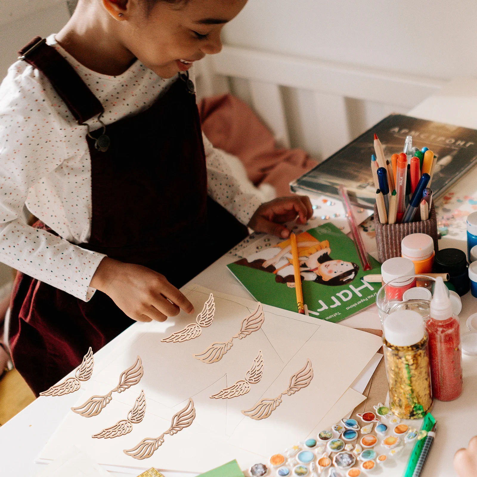 

100pcs Diy Wood Cutouts Unfinished Wooden Slices Wooden Slices For Craft Kids Coloring Tree Hanging Ornament Decor