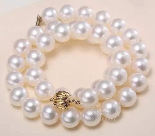 

10-11mm NATURAL SOUTH SEAS WHITE PEARL NECKLACE 14KG