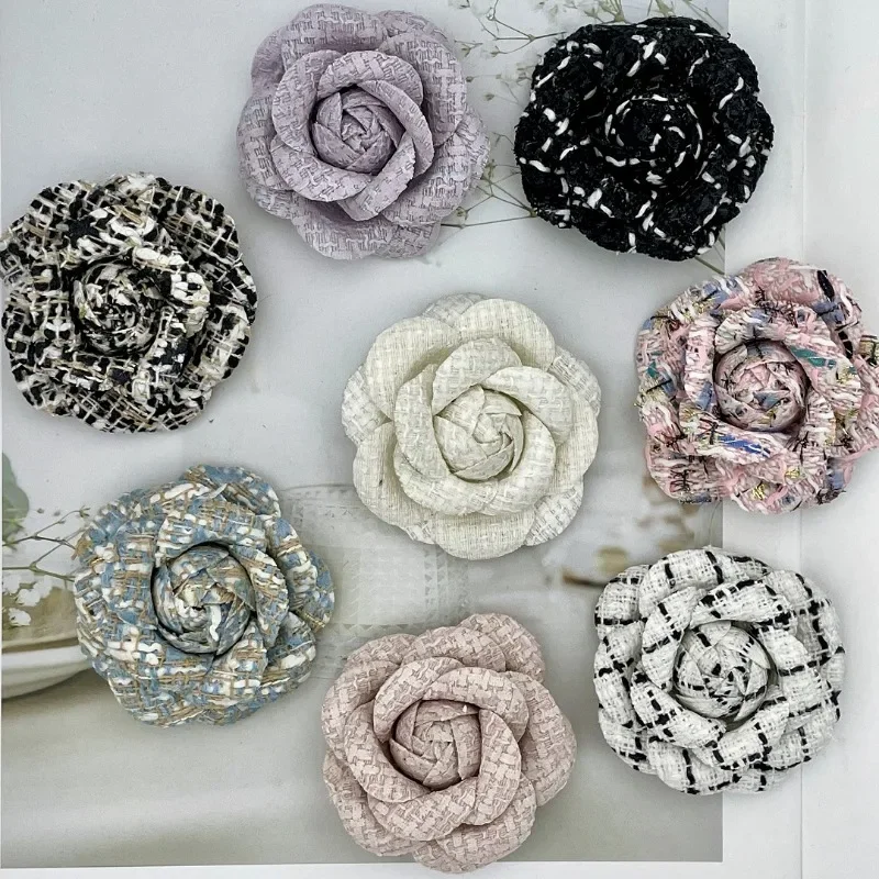 5.5cm Retro Fabric Camellia Flower Brooch Elegant Fashion Corsage for Sweater Scarf Exquisite Badge Jewelry Gifts for Women