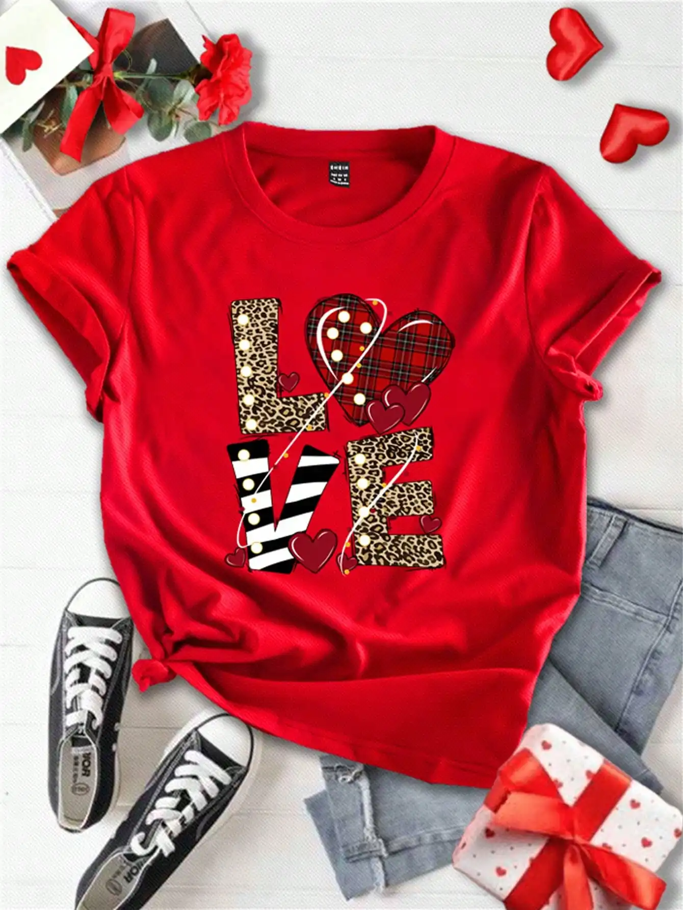 

Red Love Print T-Shirt for Women, Valentine's Day Gift, Casual Short Sleeve with Leopard & Plaid Design