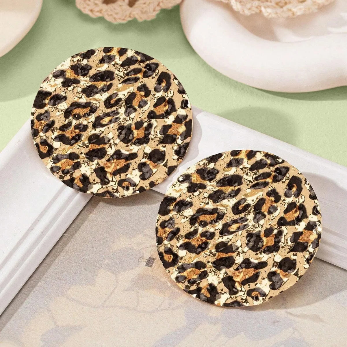 Stud Earrings for Women Geometric Retro Leopard Print Beating Surface Ear Accessories Large Round Fashion Jewelry AE167