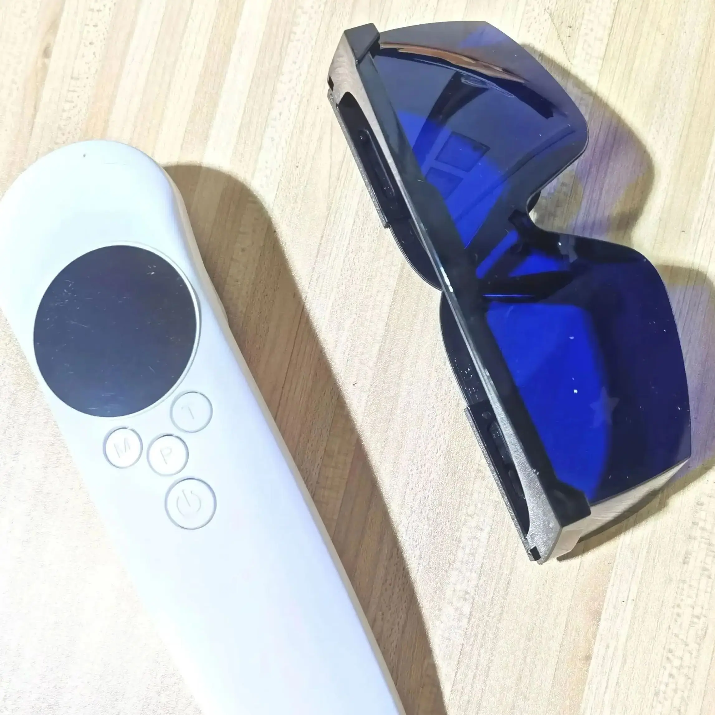 

COZING 3X808nm Многодиодный лазерный прибор Эффективное решение для боли в коленях/плечах и артрита для людей и животных