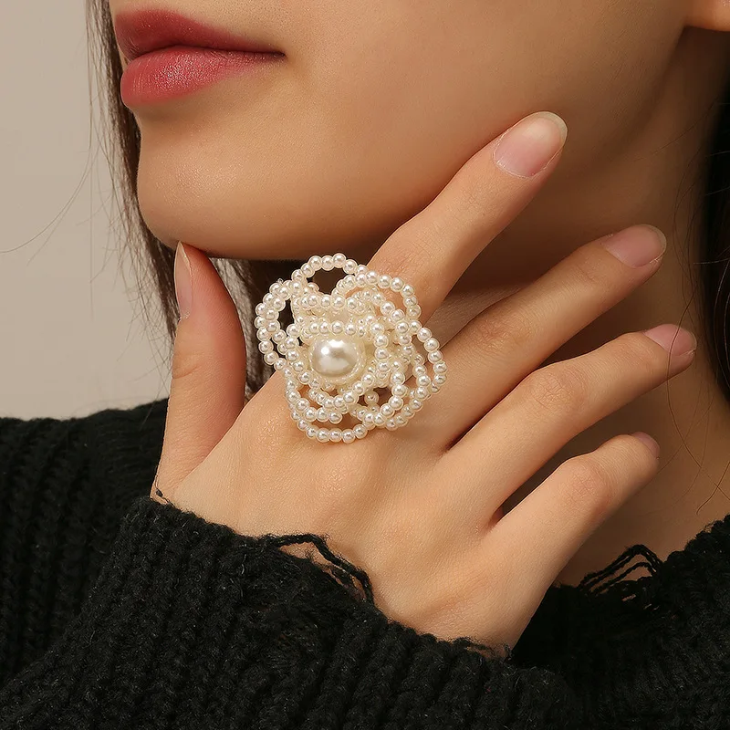 Vintage White Pearl Flowers Rings for Women Girl Exaggerate Elegant Party Jewelry Gift HUANZHI 2024 NEW INS