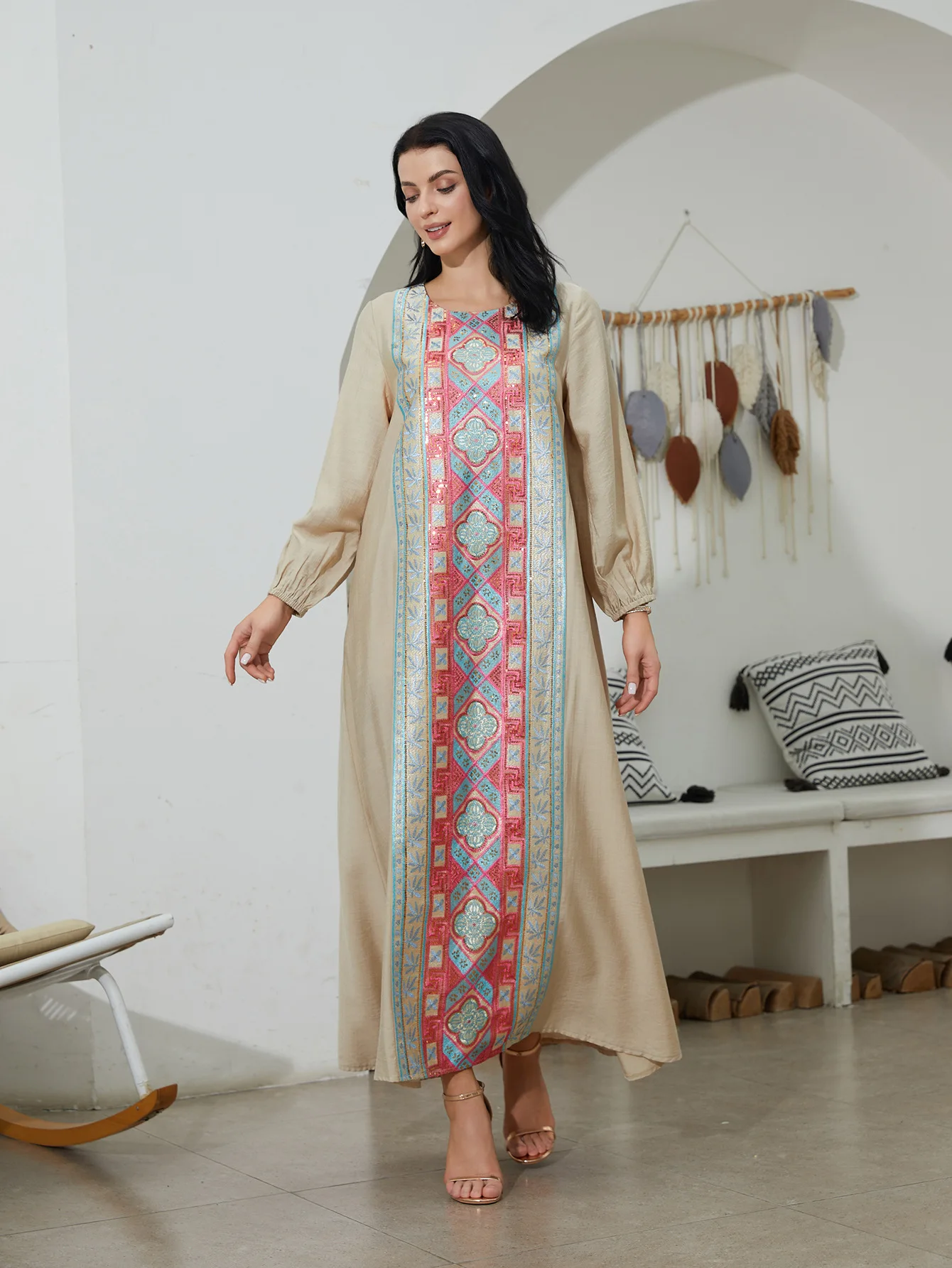 

Ид Абая женское платье мусульманская вышивка блестками Дубай Vestidos Largos длинные платья кафтан арабский халат вечерние кафтан Джалабия Рамадан