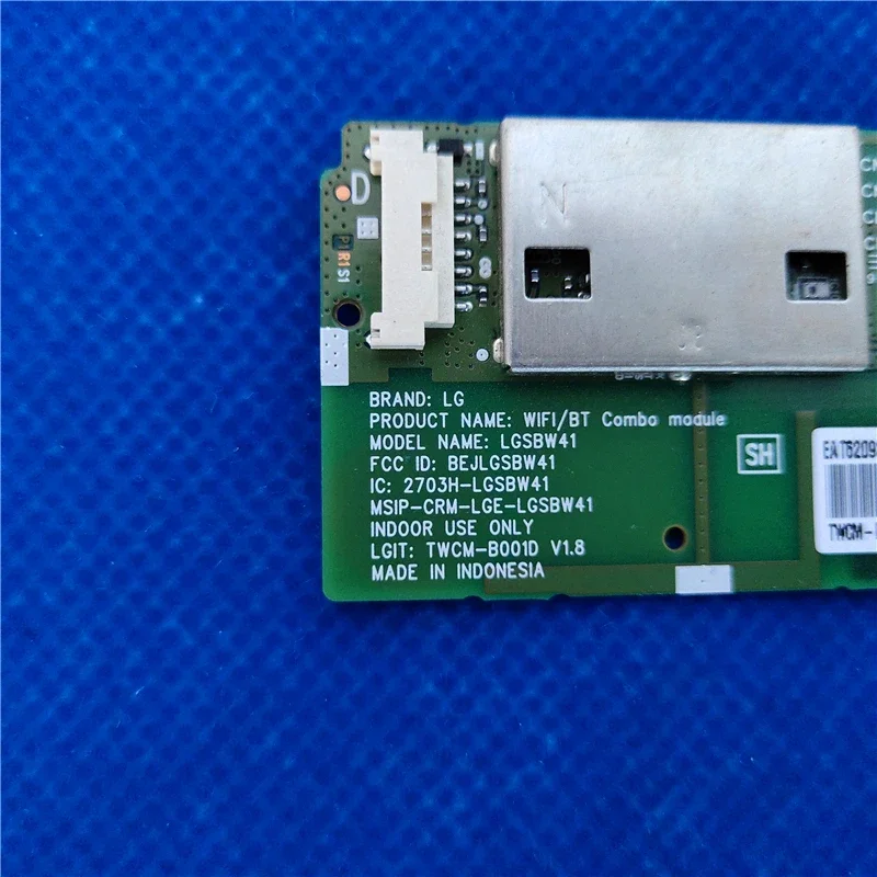 EAT62093301 LGSBW4 WN8522BTA-HF-19 WIFI Bluetooth module is for 60LF6300-UA 70LB7100-UC 65UF8500-UB 65UB9500-UA 65UB9300-UA TV