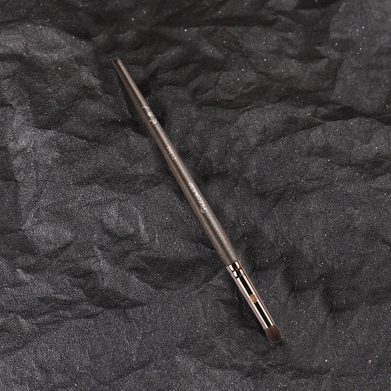 فرشاة مكياج بيكاسو رمادية 219 مربع فرشاة ظلال العيون من الصوف الناعم والخشب الصلب فرشاة مكياج احترافية لظلال العيون فرشاة تلطيخ #1