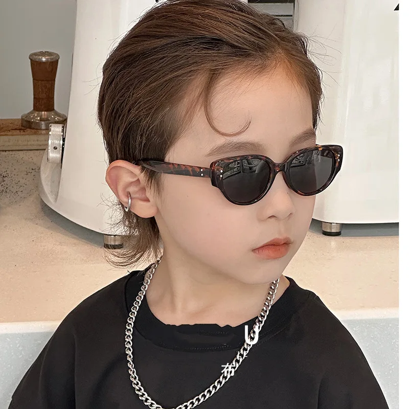 نظارات شمسية للأطفال للأولاد واقية من الشمس نظارات شمسية كلاسيكية للفتيات نظارات أطفال لطيفة للأولاد UV400 نظارات شمسية خارجية