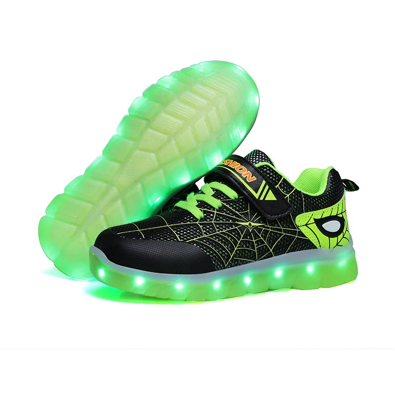 Kids Sneakers Light Up Skateboarding Shoes Fashion Spider Web Flat Walking Sports Shoes LED USB Charging Flashing Casual Shoes