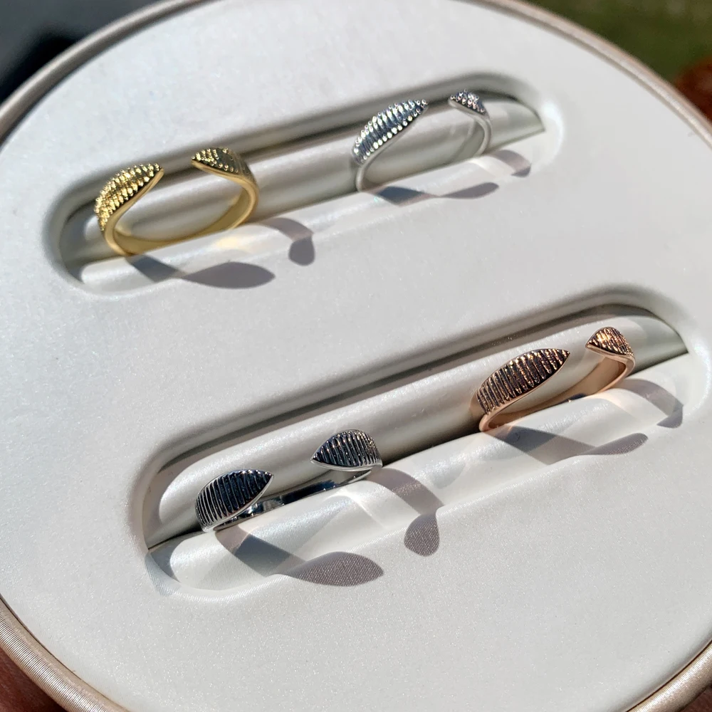 Wholesale Simple Fashion Women Finger Jewelry Open Adjusted Gold Color Spike Rings