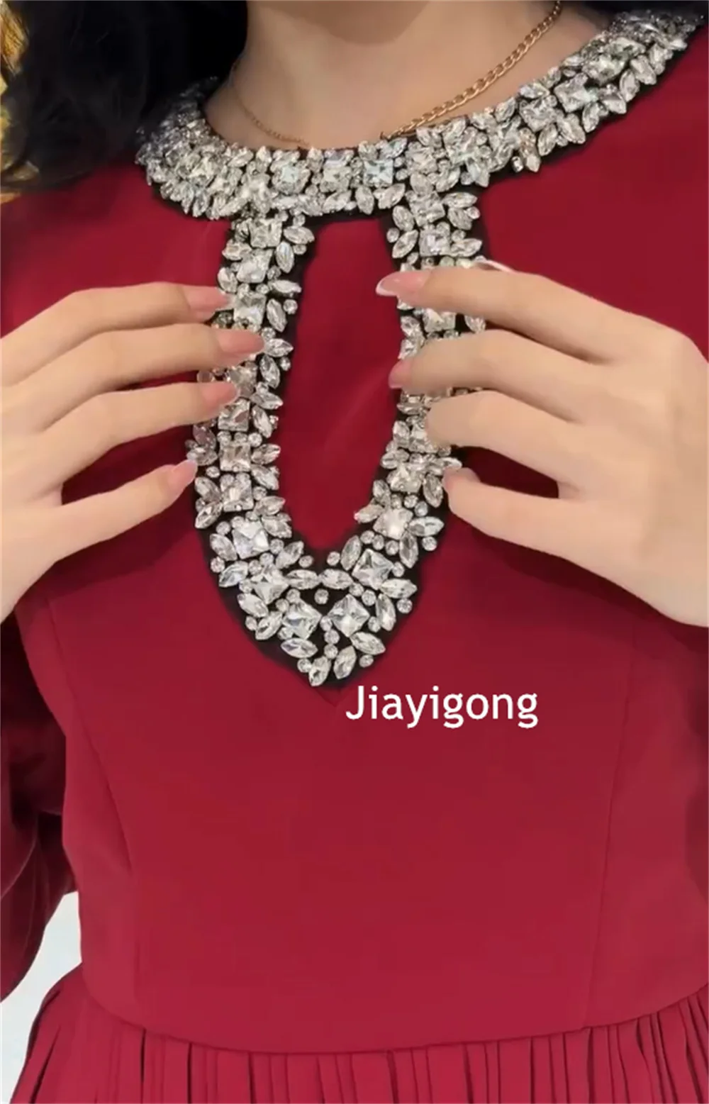 Personalizado formal chiffon plissado lantejoulas padrão a linha o-pescoço vestidos longos sob medida ocasião requintado brilho