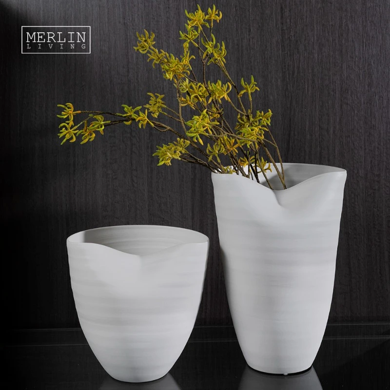 Merlin Living hand drawn flower vase living room decoration artificial art elegant simple matching vases 2022 for white vase