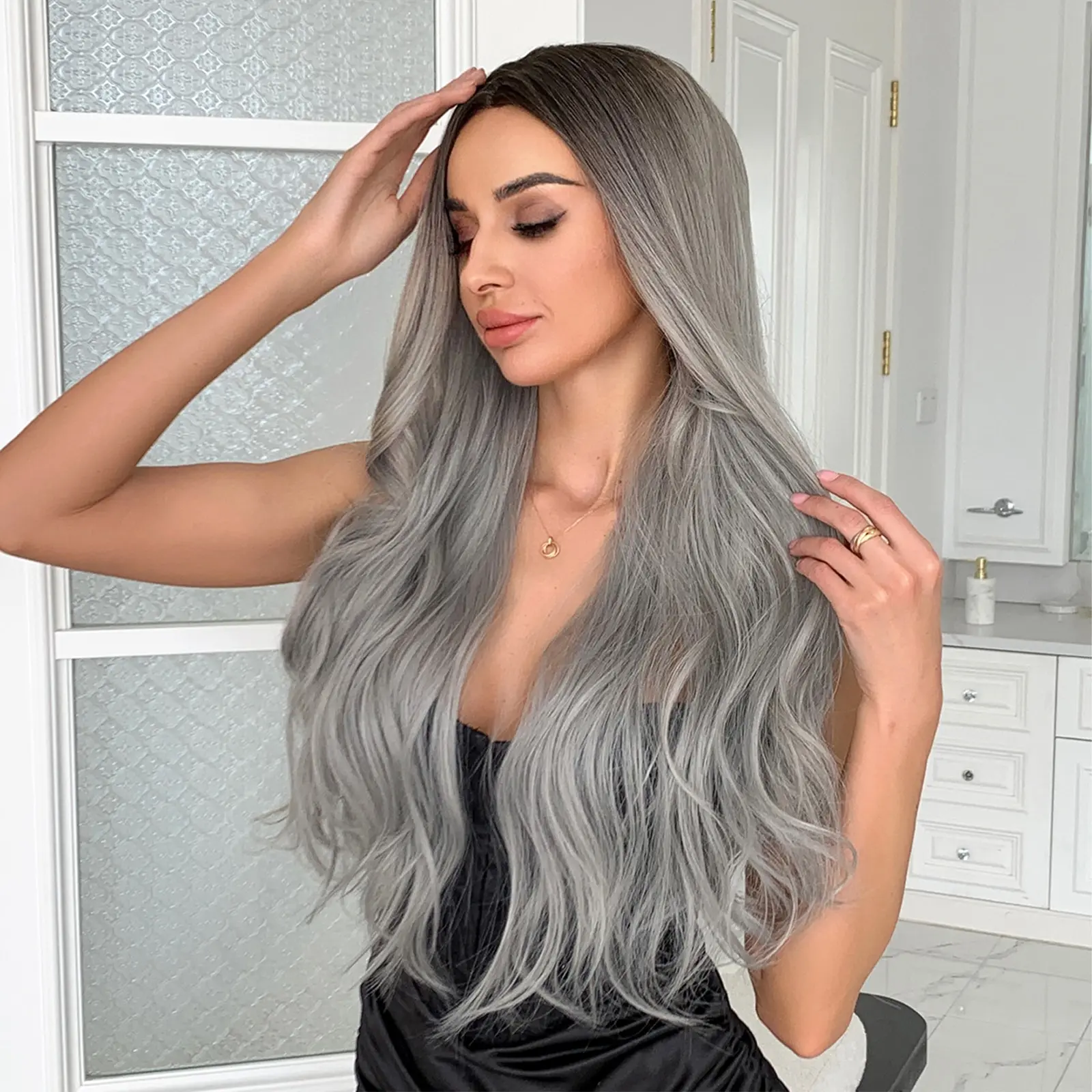 Silver Ash Gray Long Wavy Synthetic Wigs Lolita Cosplay Natural Hair Wigs for Women Party Daily Heat Resistant Middle Part