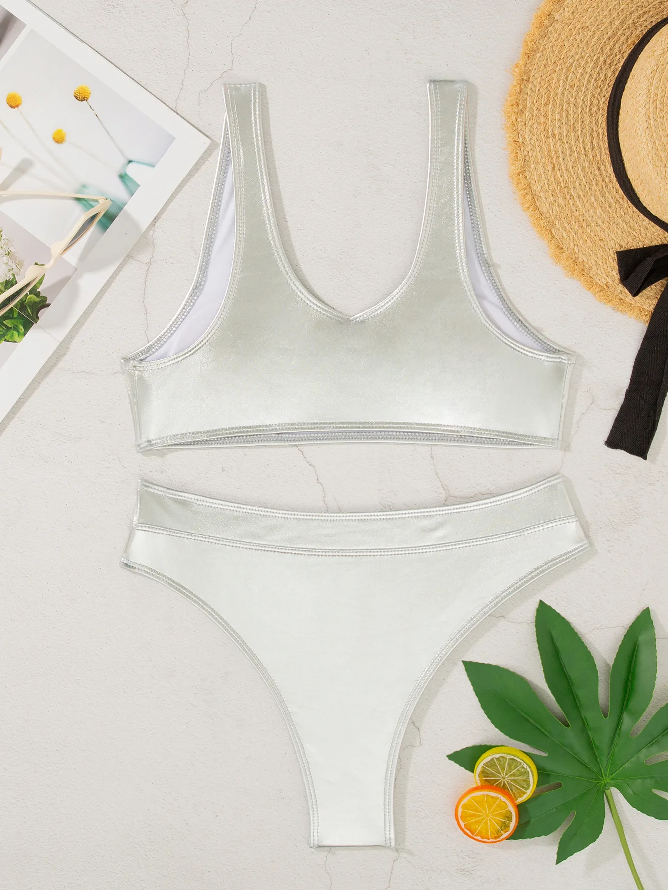 Bikinis deportivos sexis con Tanga, trajes de baño para mujer, traje de baño femenino, conjunto de Bikini bronceado 2025, traje de baño, ropa de playa dorada y plateada, Bikini