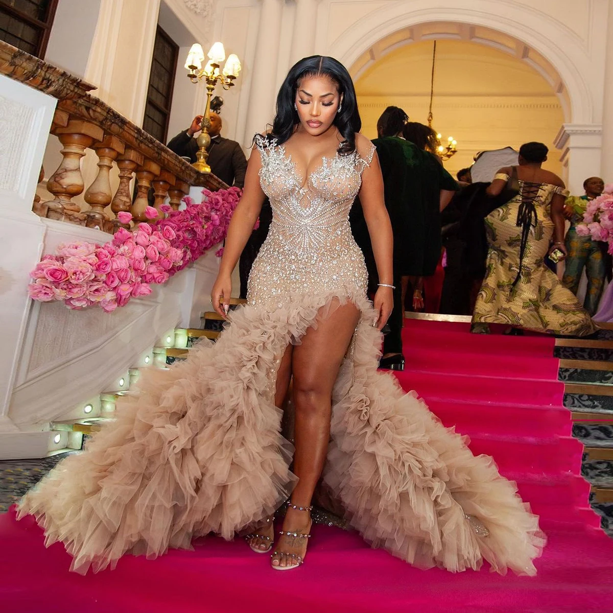 Champagne Luxury Beaded Prom Dresses African Gala Gown Celebrity Dress Tiered Puffy Tulle Crystals Aso Ebi Wedding Guest Dresses