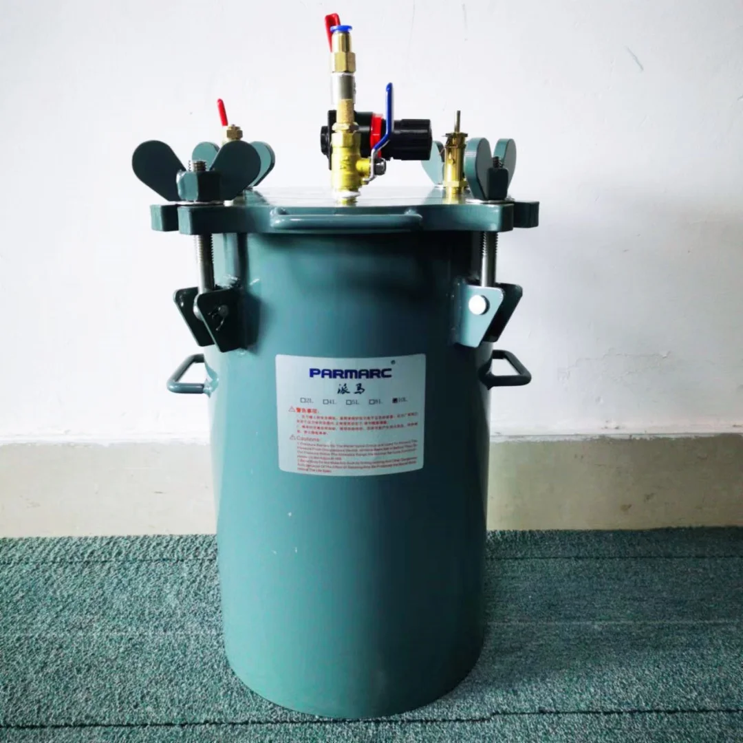 5L pressure tank equipped with manual dispensing valve for glue application. Comes with a 5-meter oil pipe. dispensing valve