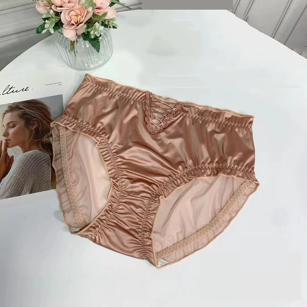 Adding fertilizer to increase ladies lace underwear women\'s plus size satin ice silk seamless briefs women\'s 100 kg wholesale