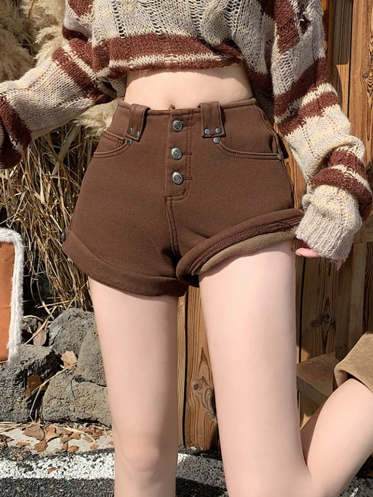 

SMTHMA Новое поступление, зимние утолщенные флисовые милые и крутые джинсовые шорты с металлической пряжкой и расклешенными заклепками для женской одежды