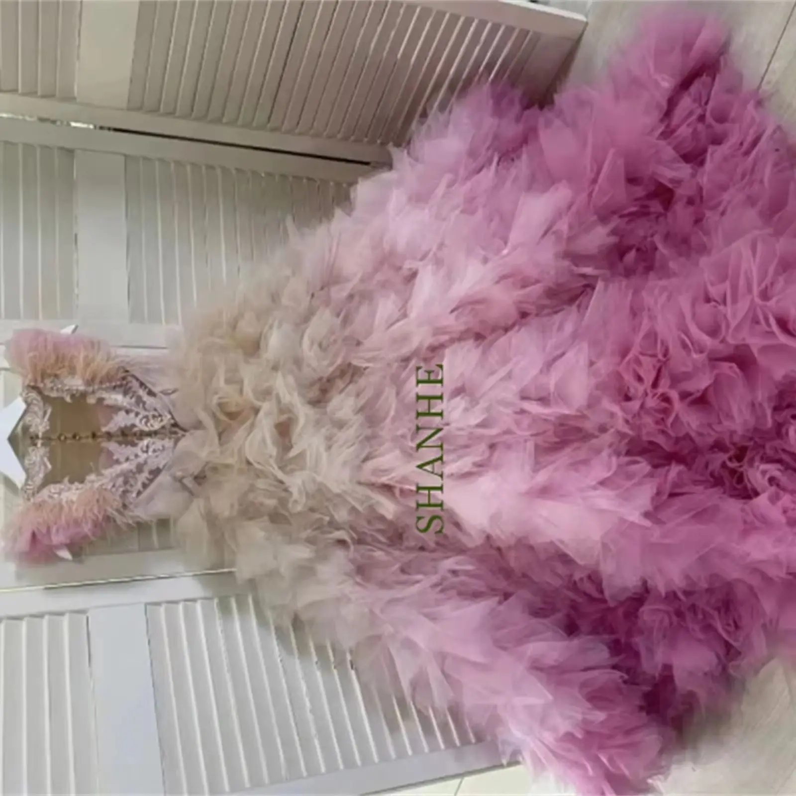 CustomizedLuxury Gradient Flower Girl Dresses Beaded Ruffles Jewel Neck Girls Pageant Dress Little Kids First Communion Dress