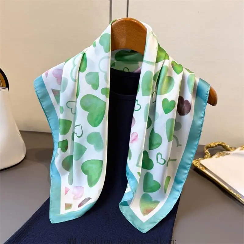 وشاح منديل D0UB العصري ، والشعور الحريري ، ناعم ومريح ، مناسبة للمشي لمسافات طويلة ، تخيم الأوشحة في الرقبة متعددة الأغراض