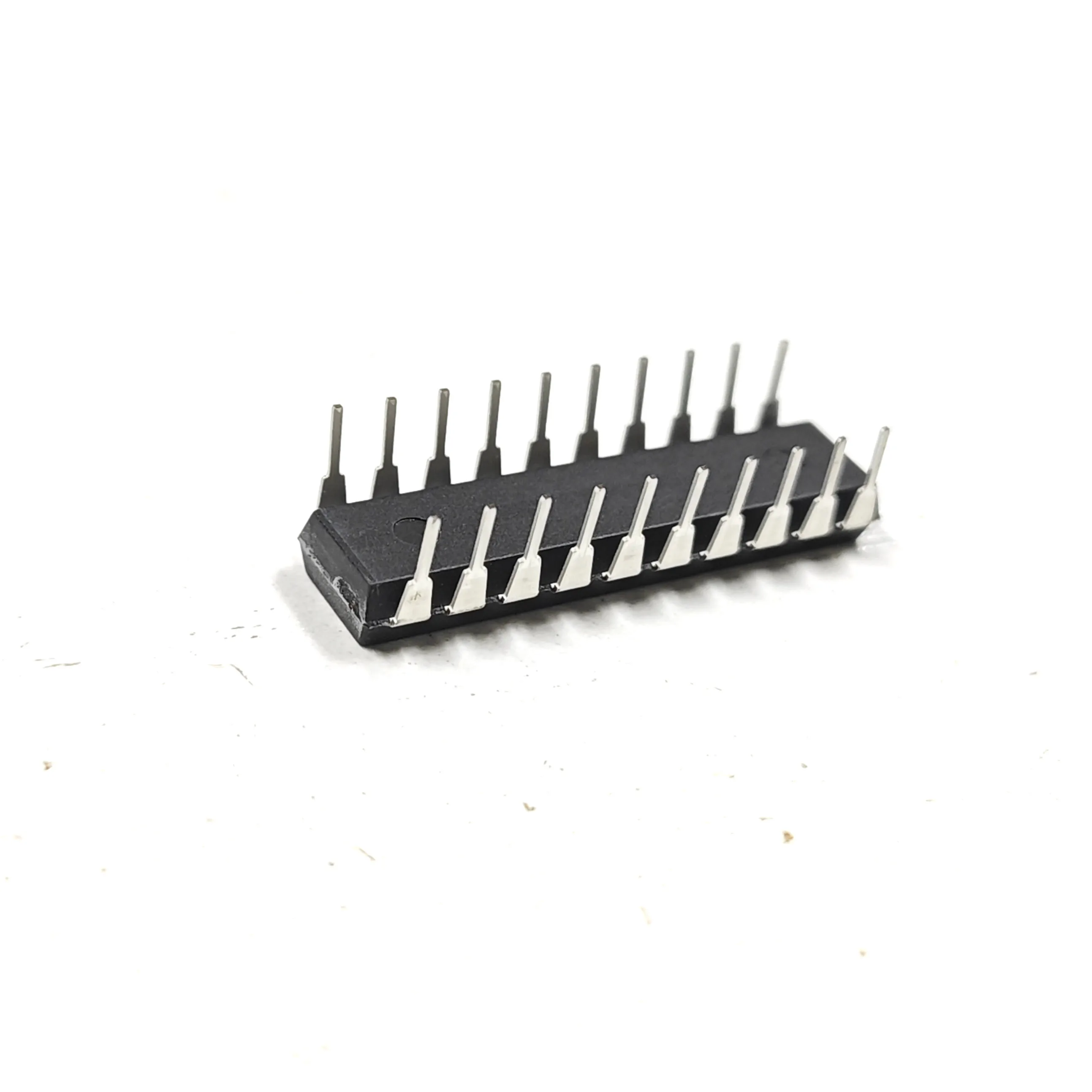 10pcs SN74HCT244N DIP20 HD74HCT244P DIP DIP-20 74HCT244N SN74HCT244 74HCT244 Novos e Originais Buffers Octal