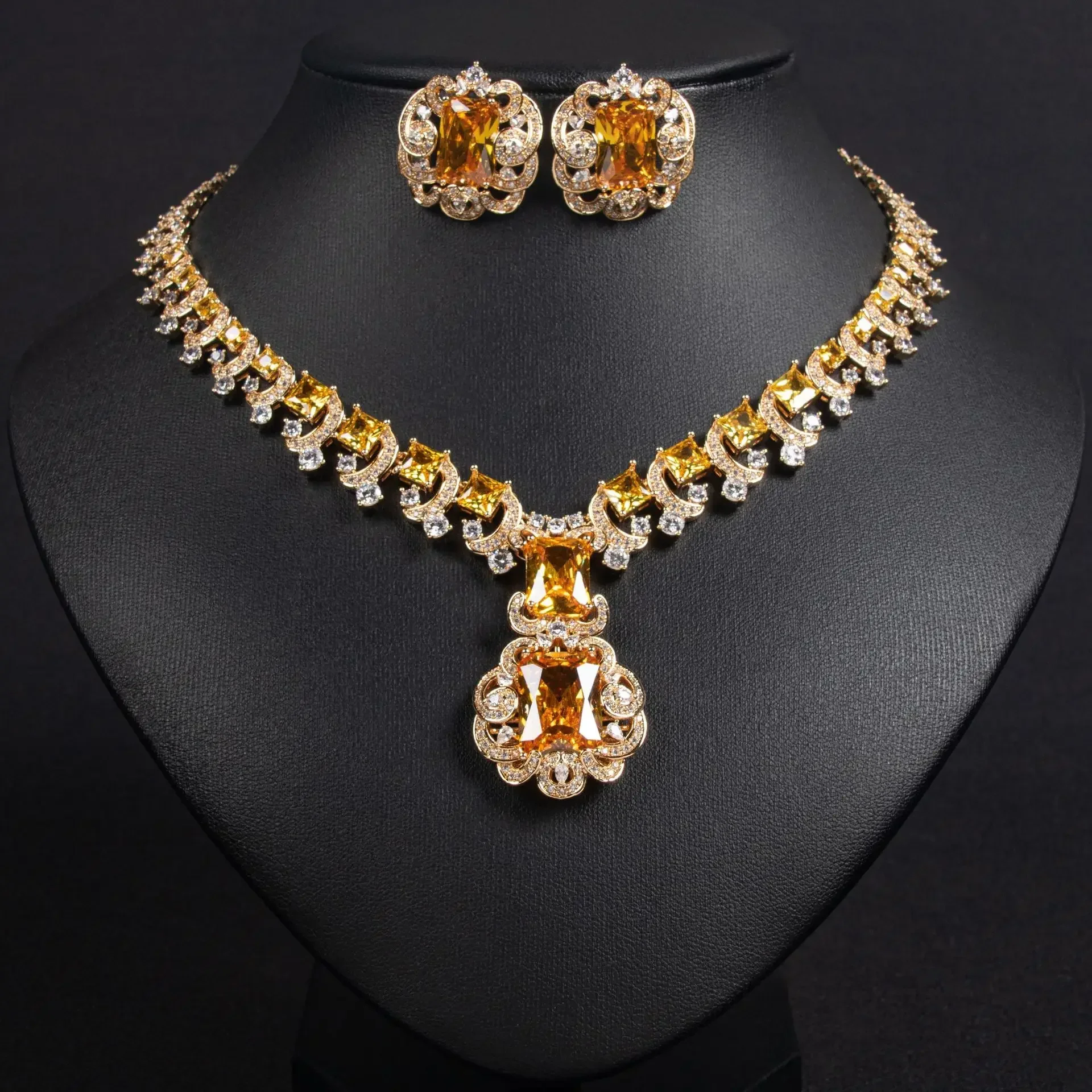 Exquisite Vintage Cubic Zircon Two-Piece Set | Bridal Evening Gala Jewelry | American Retro Collarbone Chain Design