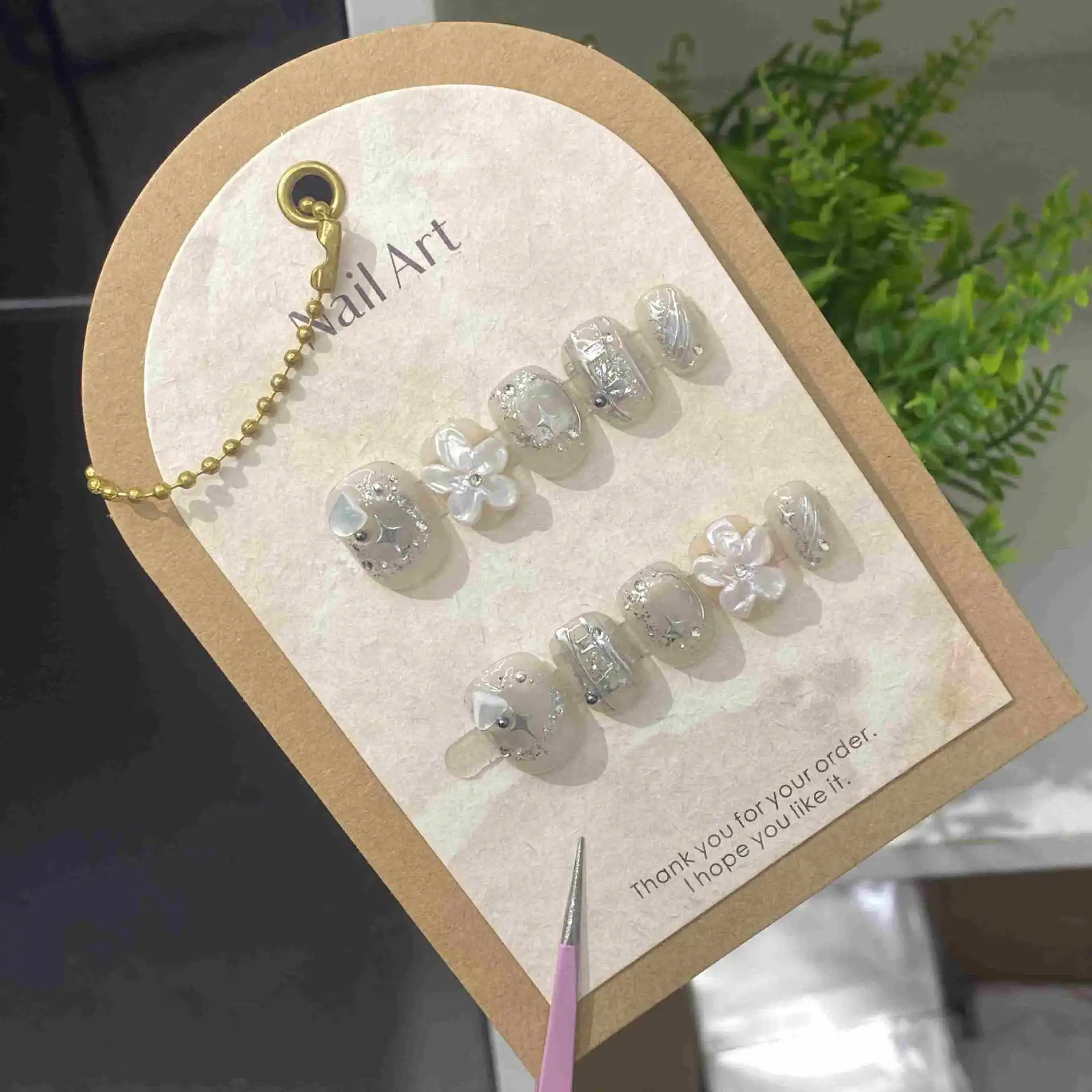 

10PCS Glitter Short Square Round Handmade Press on Nails White 3D Carved Flowers Sweet False Nails Artificial Wearable Manicure