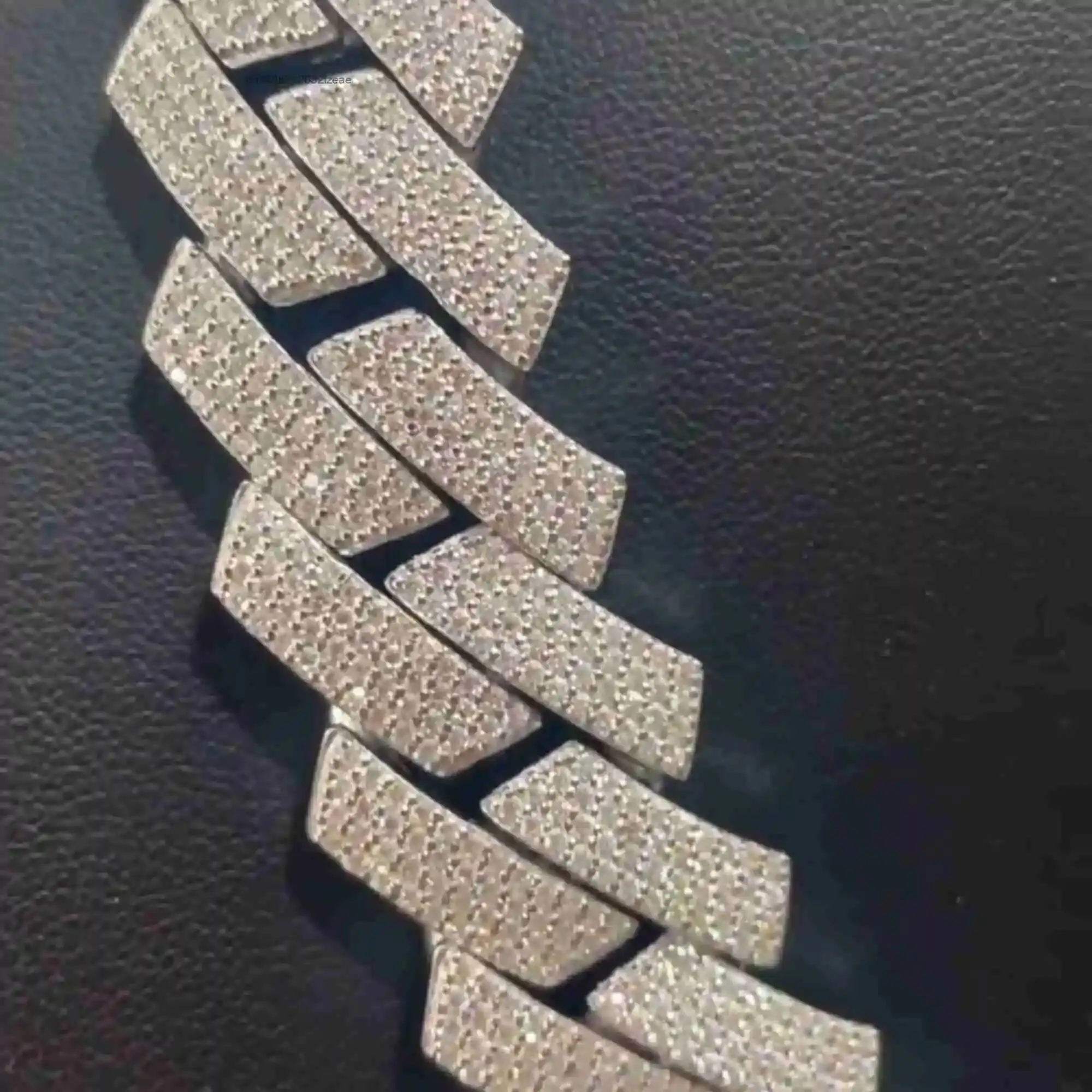 Luxury High Quality Customized Iced Jewelz Men's 22mm Cuban Link Moissanite Chain 925 Sterling Silver Gold Plated Hip Hop Style