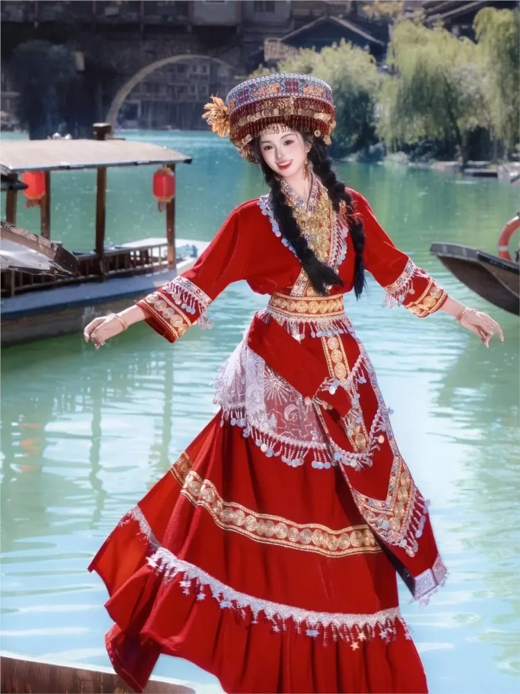 Photography of female ethnic costumes performance and wedding the Huayao group