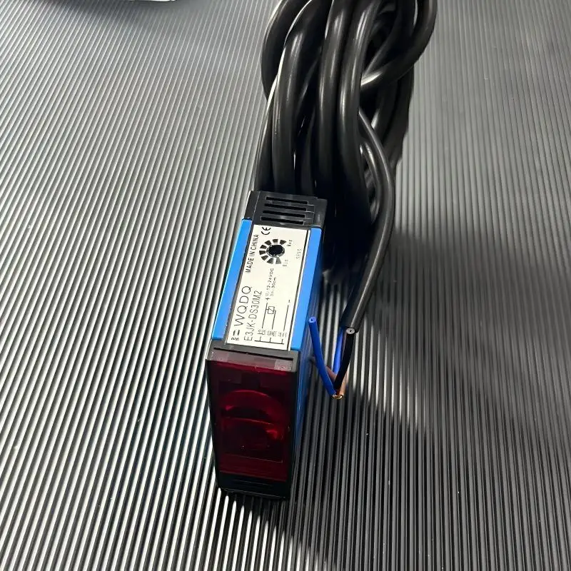 1PCS E3JK-DS30M2 All-New Photoelectric Switch Sensor Durable Sensor with One Year Warranty for Reliable Performance
