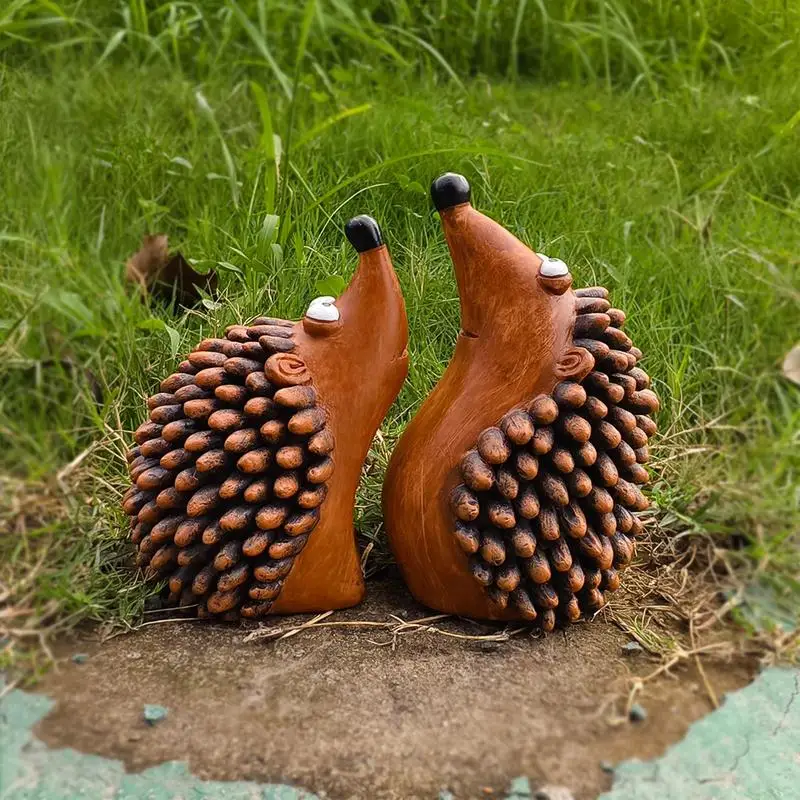 Hedgehog Decor Valentine Hedgehog Figures Decoration 15x12cm/5.91x4.72 Inch Cute Hedgehog Partner Decoration For Outdoor Garden