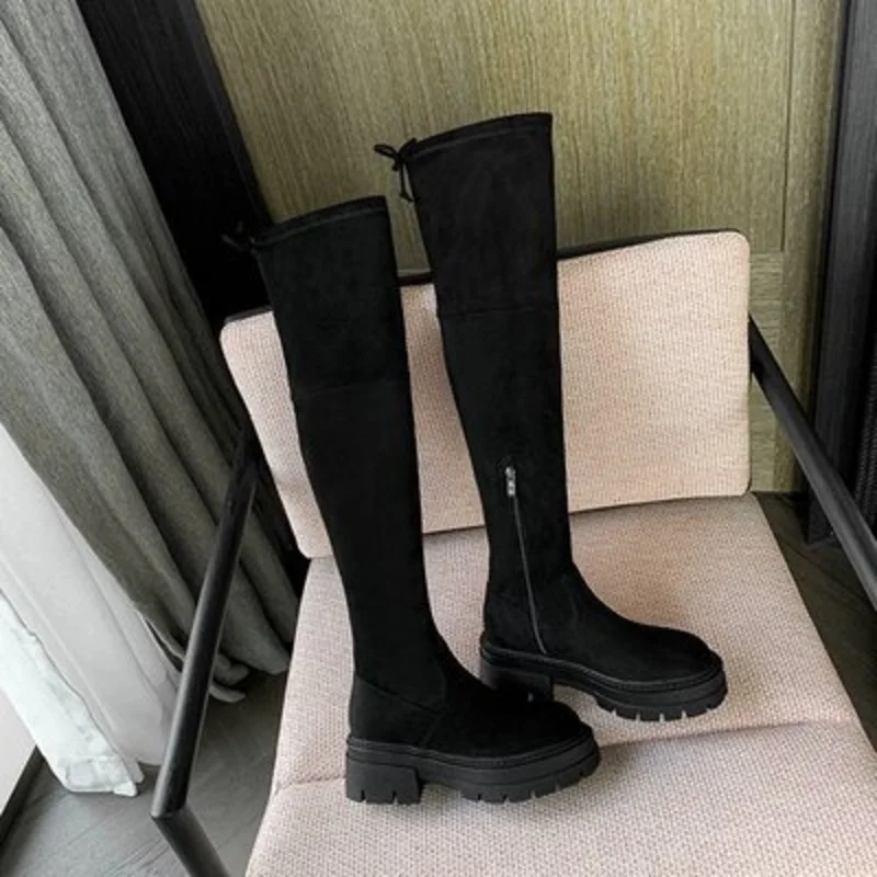 Botas altas elásticas por encima de la rodilla para mujer, zapatos de gamuza con tacón grueso y correa pequeña, otoño e invierno, 2024