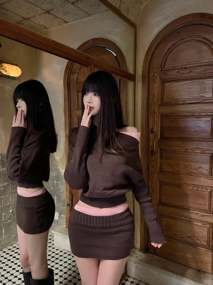 เสื้อแขนยาวผู้หญิงสไตล์วินเทจเซ็กซี่  ชุดสูทใหม่สำหรับฤดูใบไม้ร่วงและฤดูหนาว  ทรงเข้ารูป  แขนทรงค้างคาว  เสื้อถัก  กระโปรงครึ่งท่อน  แฟชั่นปี 2025