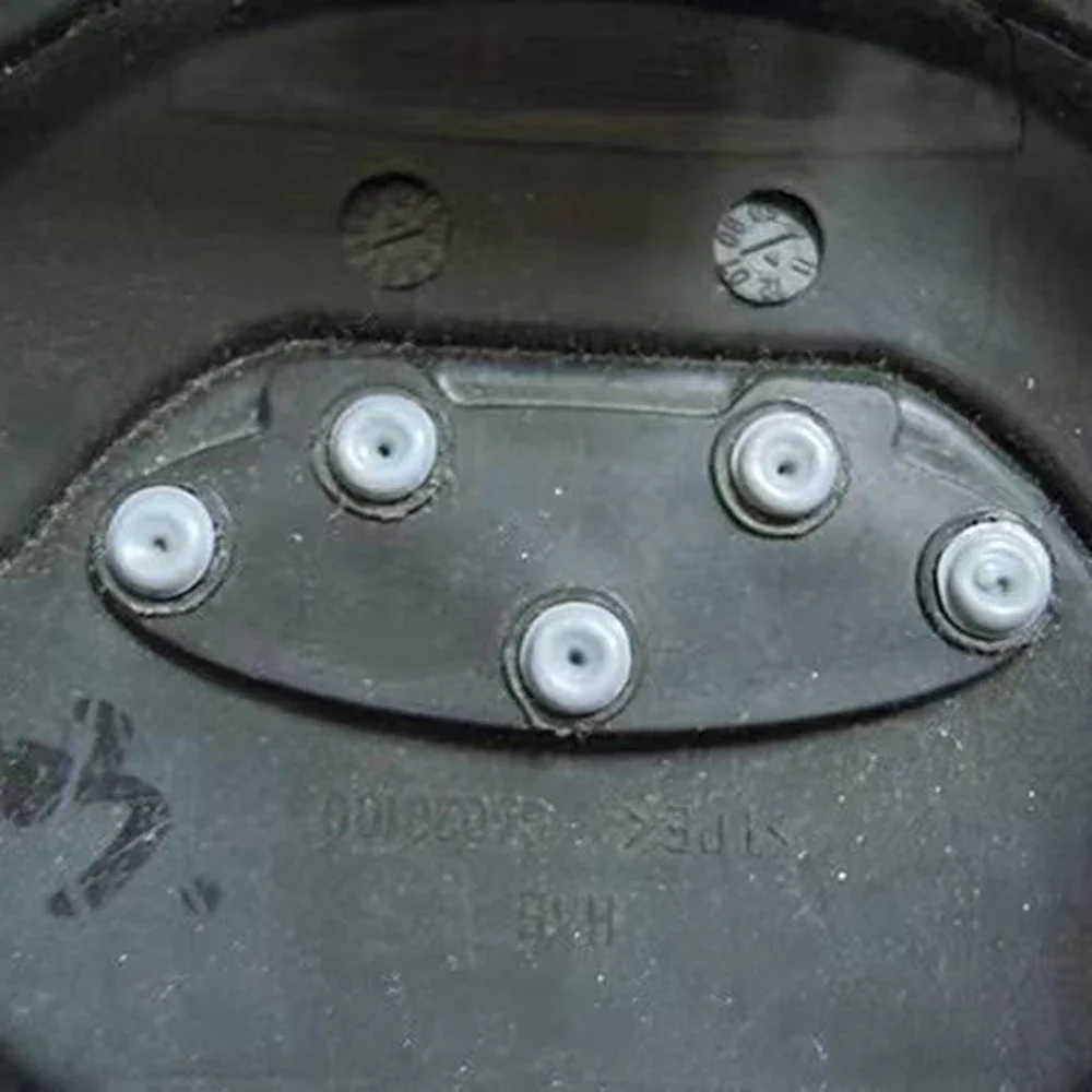 Ultraschall-Kunststoff-Punktschweißmaschine zum Schweißen von Türpaneelen und Kunststoffsäulen an Autos, 2000 Stück PP / ABS – Detail 5