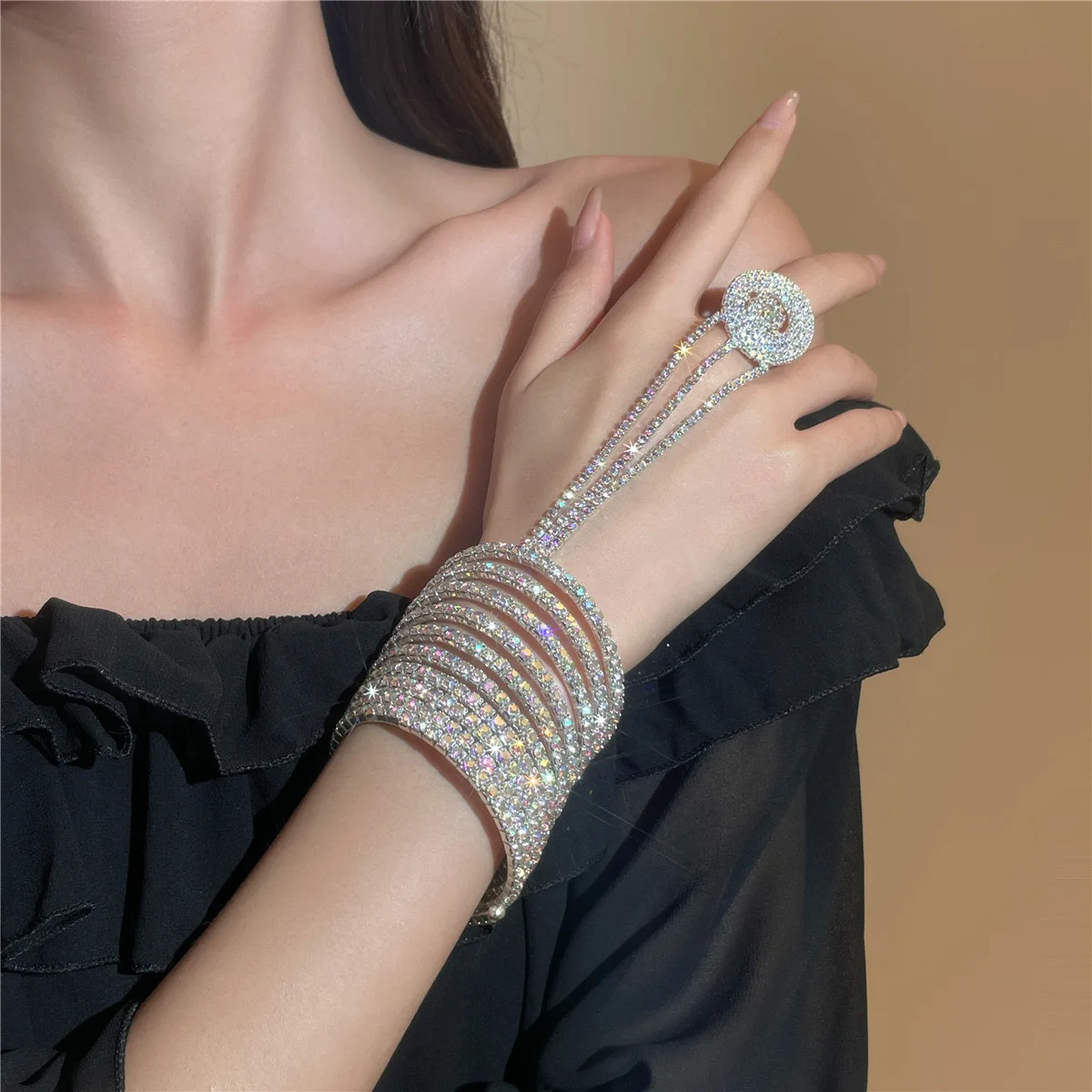 

Personality Multilayer Rhinestone Inlay Alloy Bracelet Ring Integrated Hand Accessories For woman