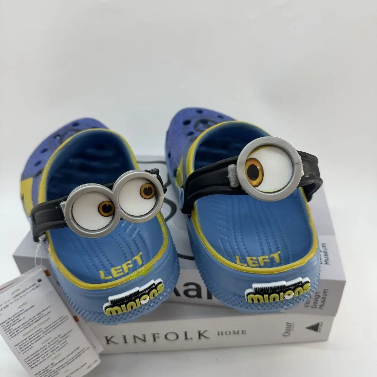 Minions joint parent-child clothing non-slip, lightweight, deodorant, wading outside wearing beach shoes, hole shoes view 6
