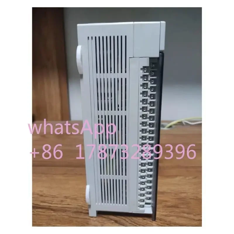 Подержанный модуль DVP64EH00T3 протестирован нормально