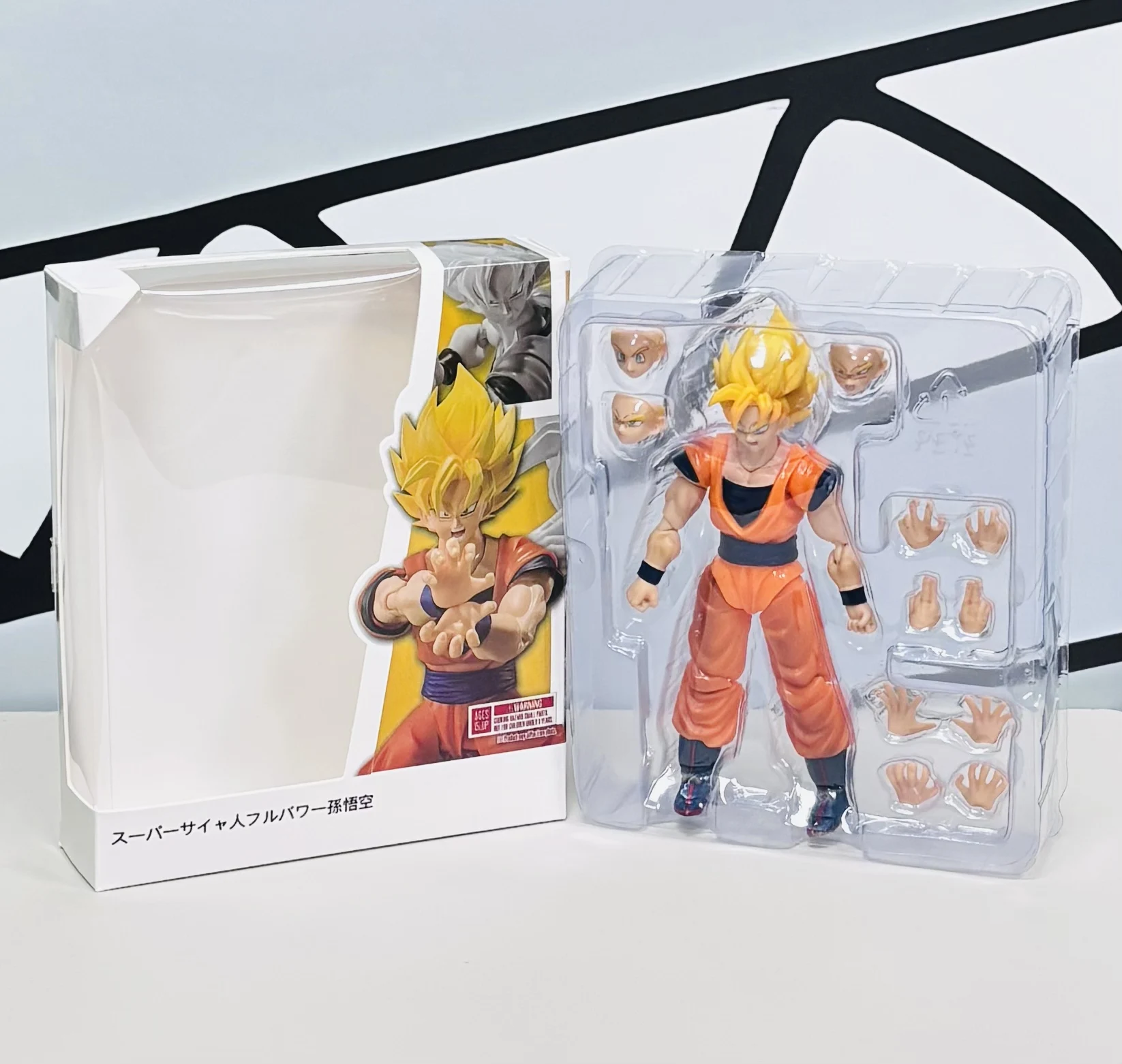 [En Stock] Figura de Acción Articulada de Son Goku Super Saiyan Awakened de la Serie de Anime Dragon Ball (Modelo en Caja)