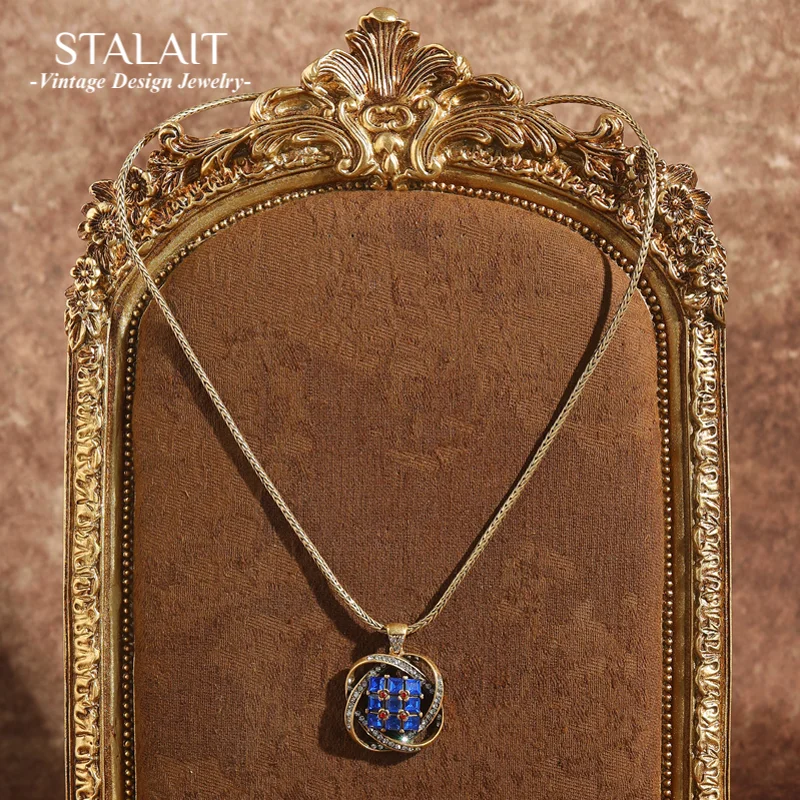 

Vintage Square Blue Crystal Pendant Necklace Geometric Surround Rhinestone Antique Gold Color Link Chain Bohemian Accessories