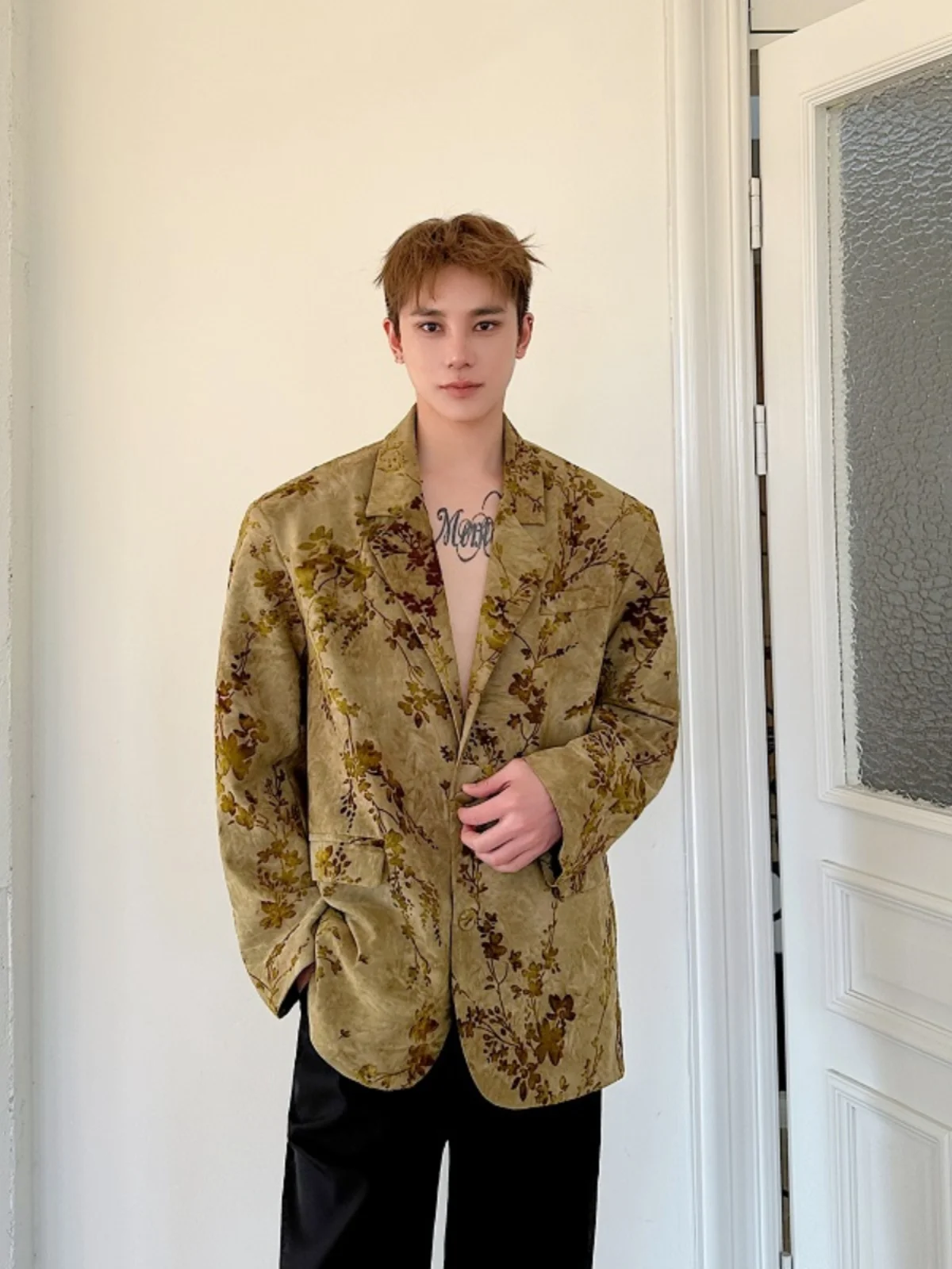 

Casual Chinese Retro Velvet Embroidery Lapel Loose Fit Versatile Faionable High End Feel Men's Suiting Jaet Spring 2025