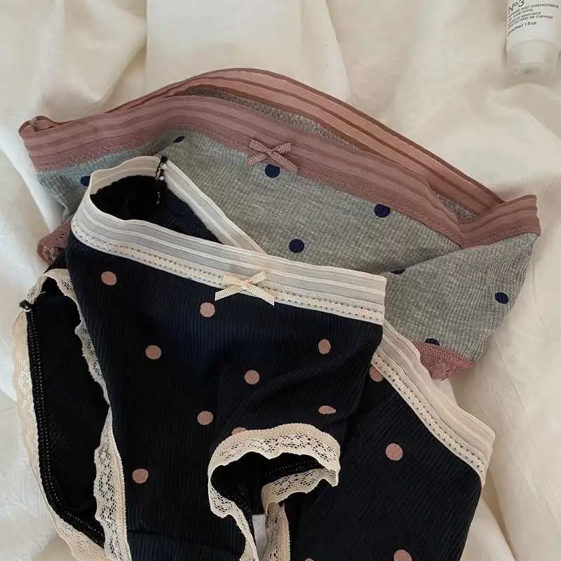 

Милое нижнее белье из чистого хлопка в стиле ретро для девочек, женское нижнее белье с кружевной кромкой, сексуальные удобные трусы с низкой посадкой, вентилируемые, приятные для кожи