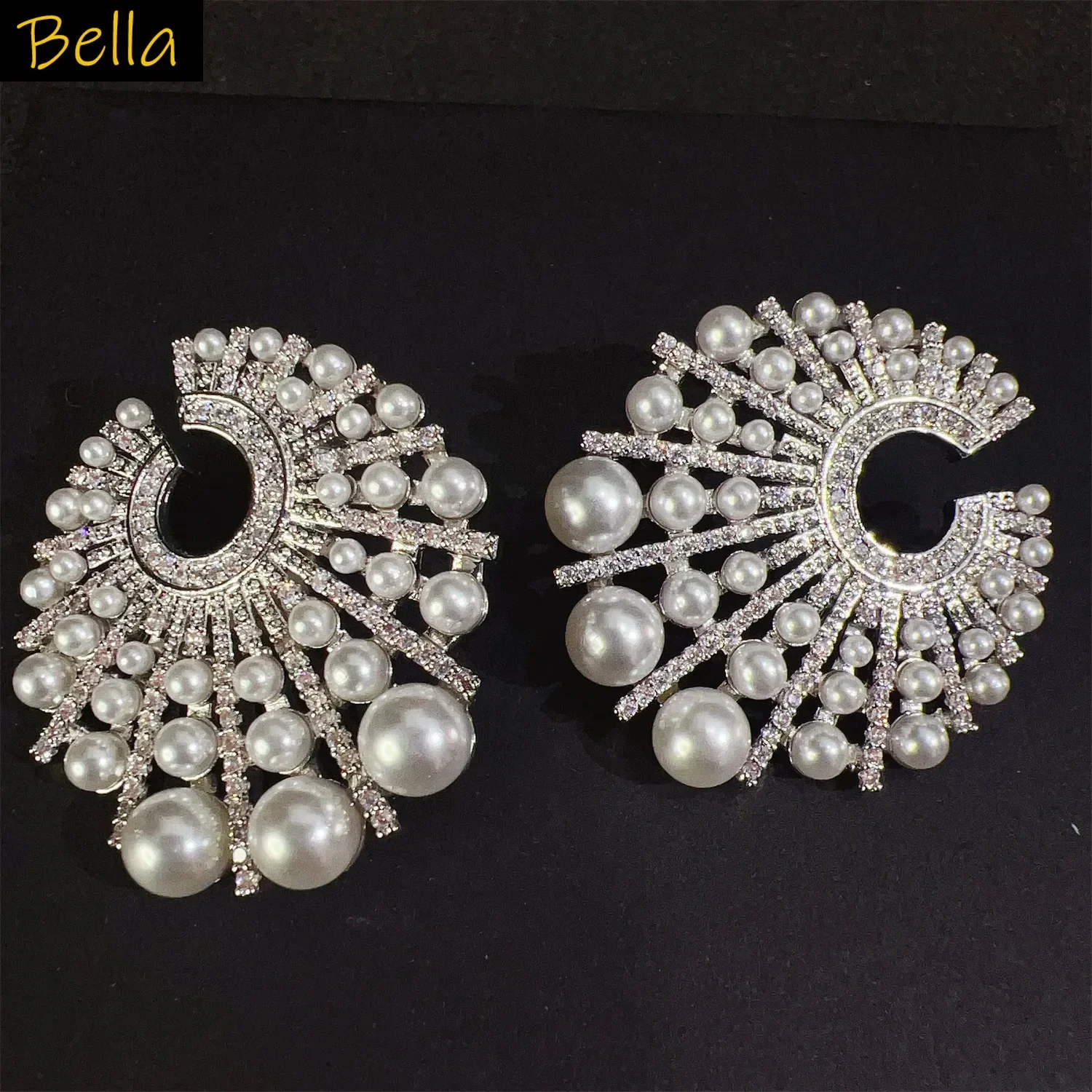 

Pearl Stud Earrings Silver Gold Color Round Fan Shape Opened Circle Earrings Shiny Zircon Women Wedding Bride Jewelry Gift