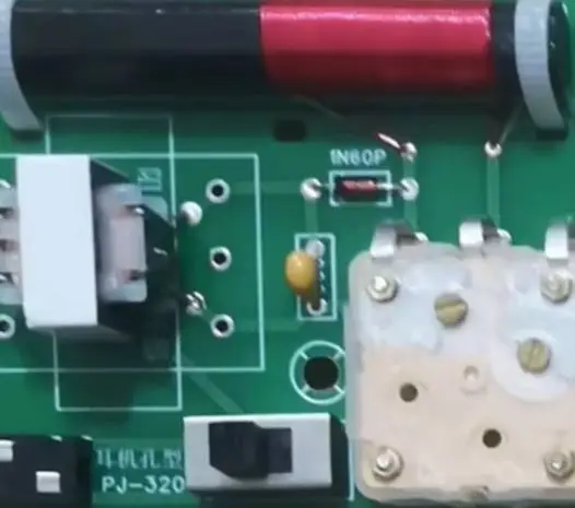 Rádio Transistorizado com Transformador de Impedância para Receber Sinais de Rádio - Kit DIY de Receptor de Sinal