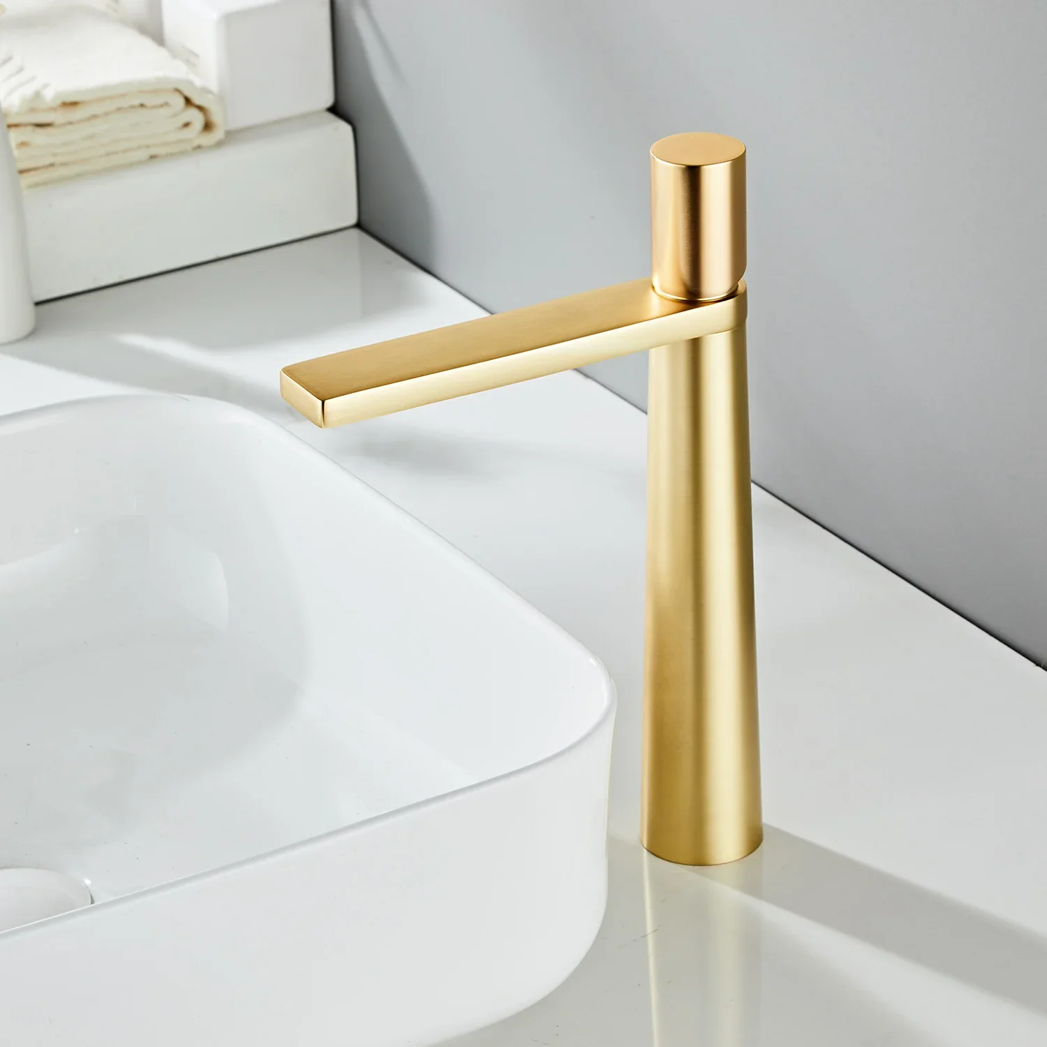 Single Handle Hot And Cold Deck Mounted Tall Brass Sink Mixer Round Gold Brushed Bathroom Modern Wash Basin Faucet Tap