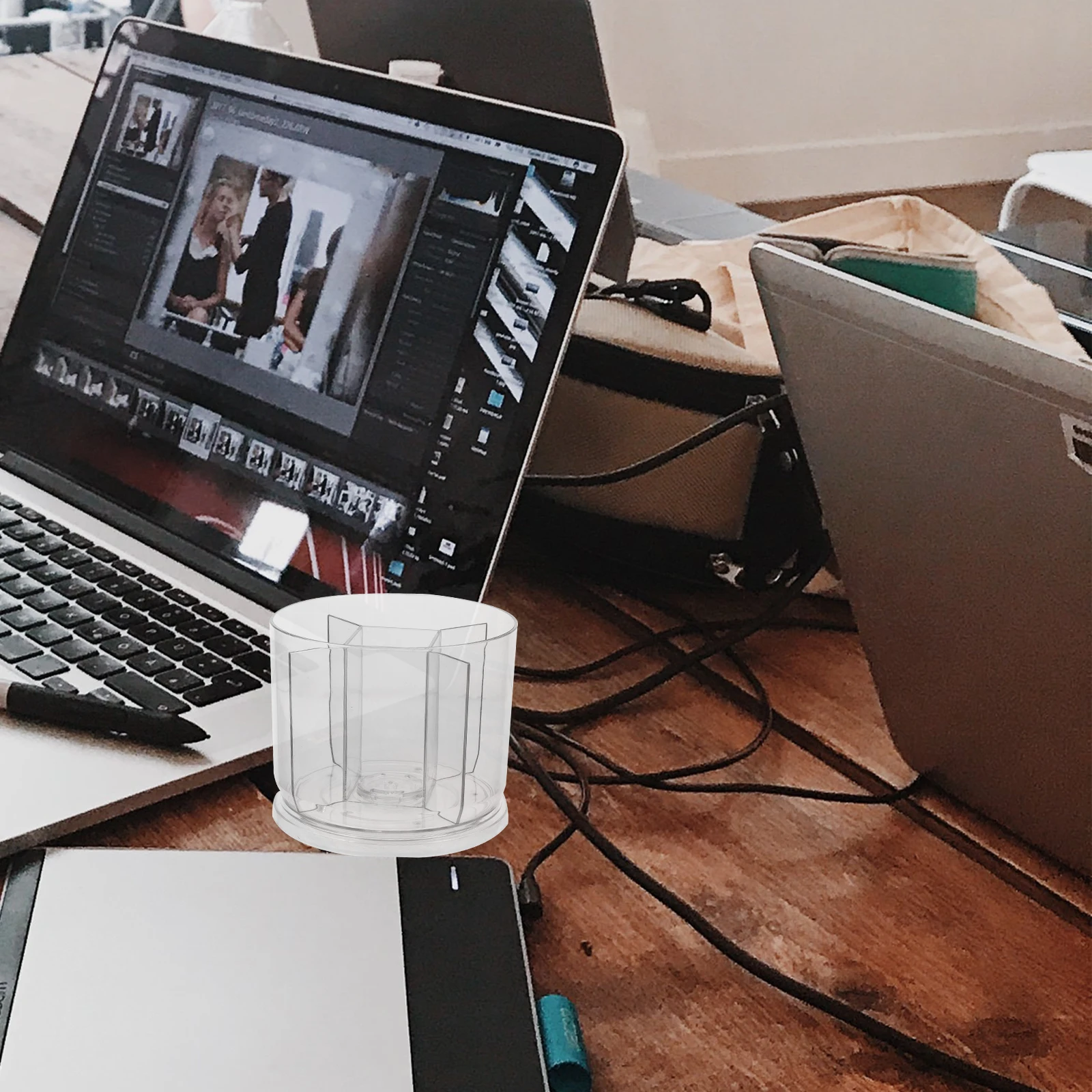 

Rotating Pen Holder Marker Storage Table Pencil Crayon Organizer Office Stationery Plastic Cup Display Holders