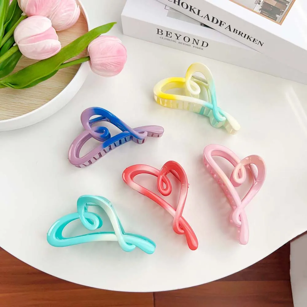 Korean Y2K Style Love Heart Hair Claw Hollow Love Heart Headwear Korean Hair Claw Barrettes Gradient Color Heart Hair Clips